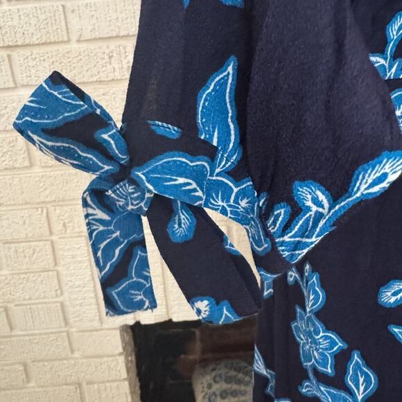 Draper James Geranium Floral Wrap Dress – Size 8 (Excellent Pre‑Owned) - Picture 9 of 11